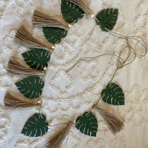 Leaf Decor